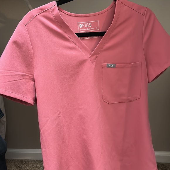 LIMITED EDITION BREAST CANCER PINK FIGS SET: one pocket top and kade pant - Picture 2 of 6